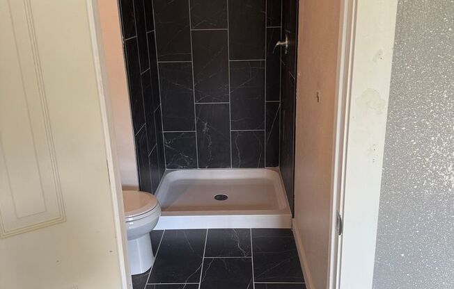 2bed 2 1/2 bath townhome