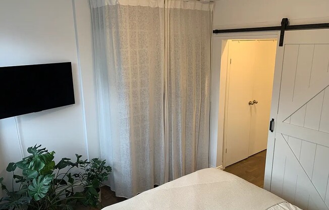 1 bed, 1 bath, $4,145, Unit 20