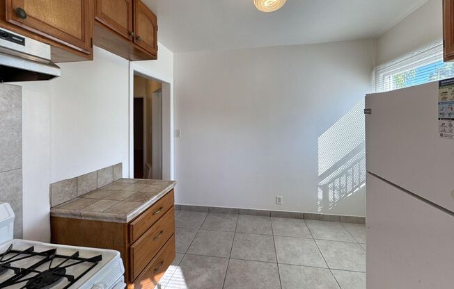 4253 S CENTINELA AVE