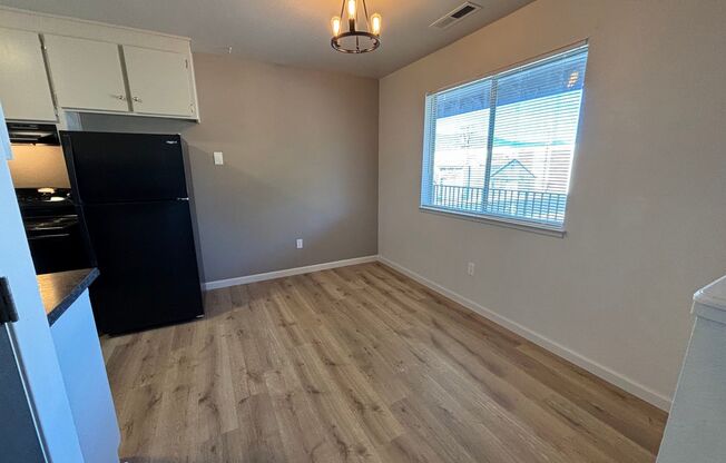 2 beds, 1 bath, $1,400