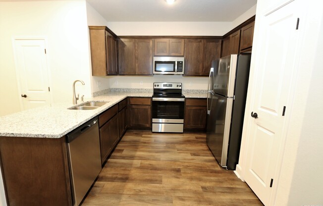10310 LYNWOOD BR
