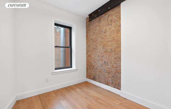 856 FULTON ST