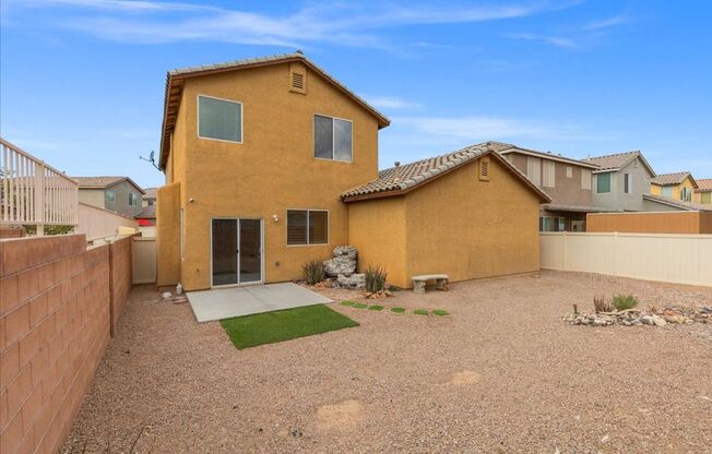 4 beds, 2.5 baths, $2,695