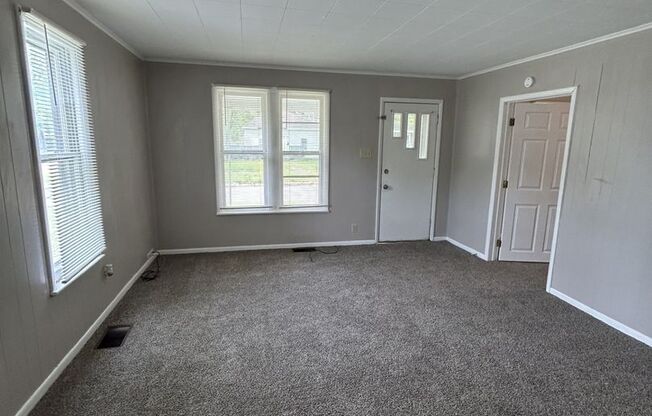 REDUCED PRICE!  SUMMER MOVE-IN SPECIAL!!!!  Spacious 3 bedroom 1 bath home, with HUGE yard for family gathering. MOVE-IN READY!!!