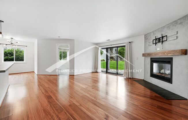 Spacious Condo with Washer/Dryer and Central AC