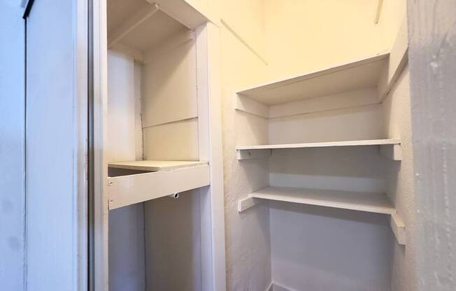 5371 LOUIS PL