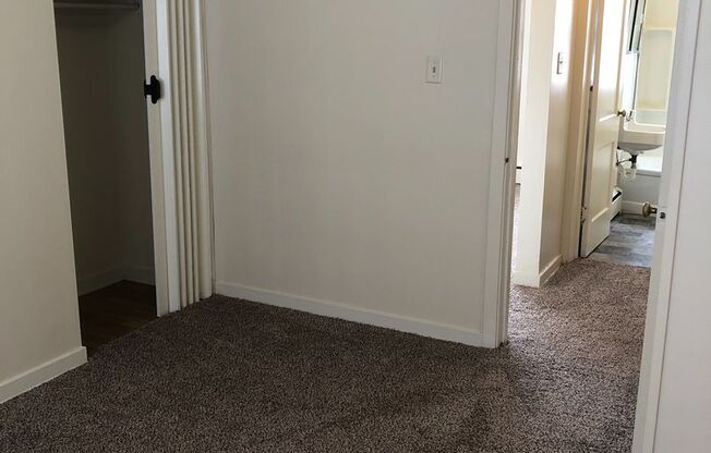 1 bed, 1 bath, 580 sqft, $625, Unit 1300-1311