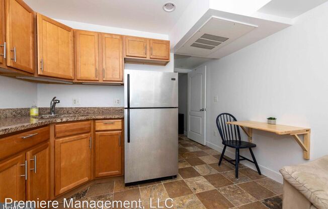 514 Hobart Place NW #1