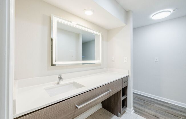 2 beds, 2 baths, 933 sqft, $1,685, Unit C-133