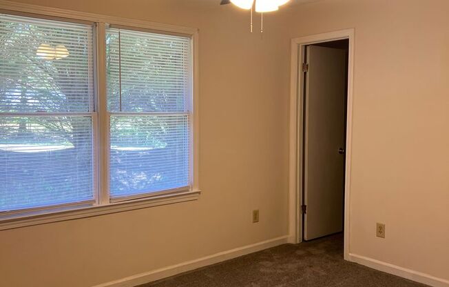 2 beds, 2 baths, 990 sqft, $1,375, Unit A4