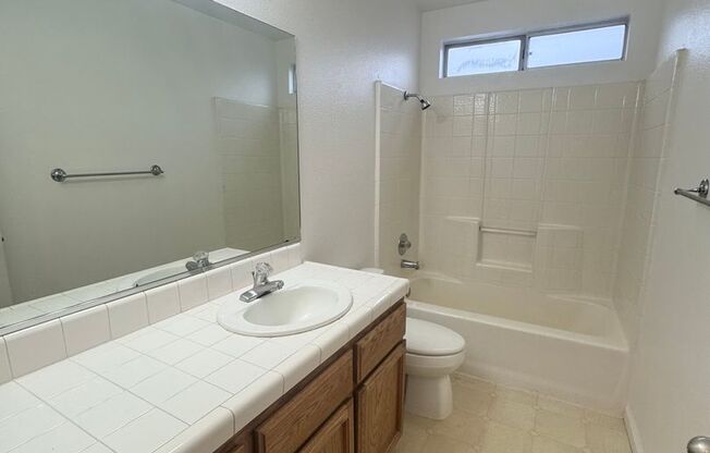 3 beds, 2 baths, $2,095