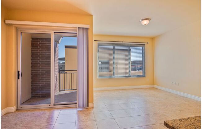 1 bed, 1.5 baths, 1,000 sqft, $1,590, Unit 504