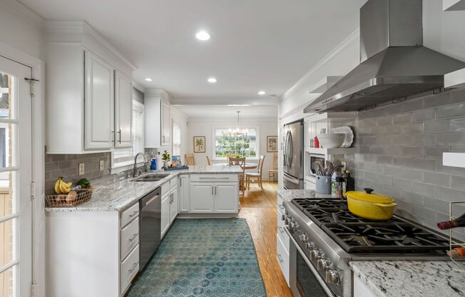 3BD/3BA PLUS LOFT AND DETACHED ADU Located in SOUTH WINDAMERE-Available May 1, 2026!