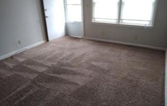 2 beds, 1 bath, 700 sqft, $600, Unit 2211