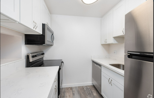 1 bed, 1 bath, 590 sqft, $1,435, Unit 128