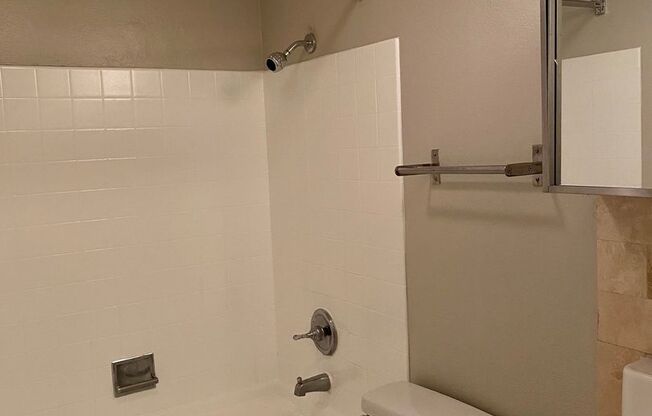 1 bed, 1 bath, 600 sqft, $1,415, Unit 207