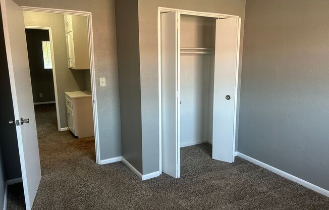 2 beds, 1 bath, 750 sqft, $1,070, Unit B01 1010 15