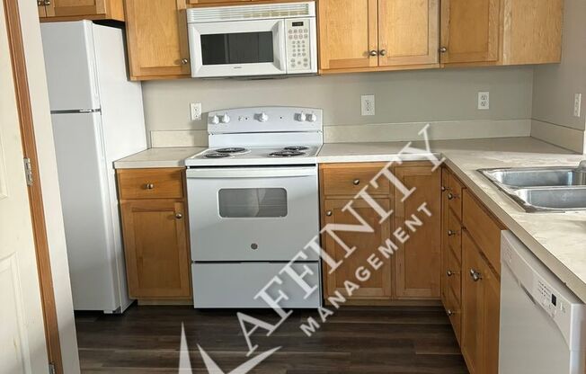 2 beds, 1 bath, 950 sqft, $1,650, Unit 4547B