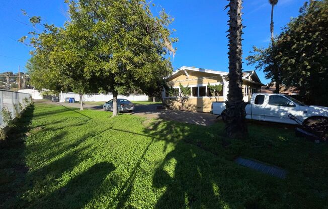 BEAUTIFUL CRAFTSMAN HOME IN SPRING VALLEY