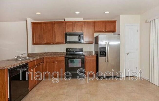 8549 QUARTON DR