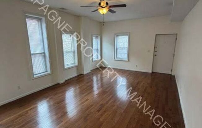 1646/1648 Summit Street