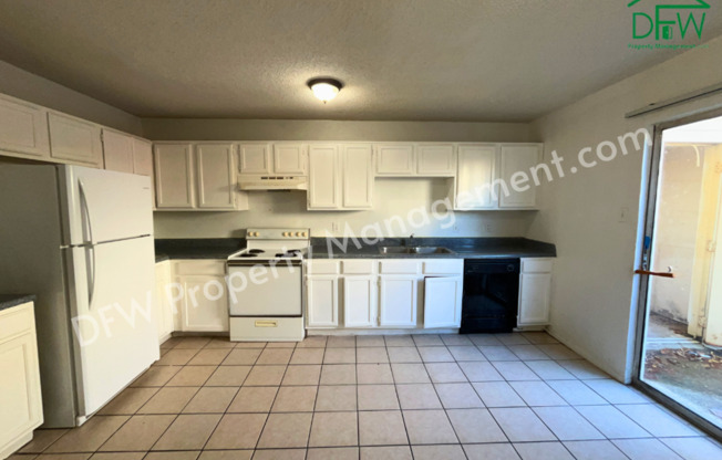 2 beds, 2.5 baths, $1,350