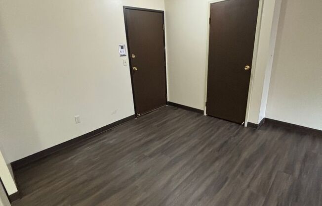 5167 N. Lovers Lane Rd