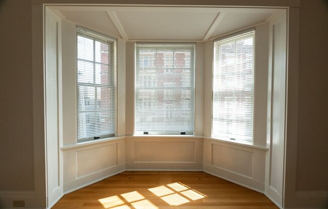 2 beds, 1 bath, 1,008 sqft, $2,400, Unit 21