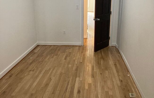 2 beds, 2 baths, 1,000 sqft, $1,799, Unit 22-1