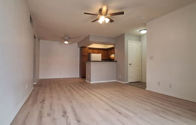1 bed, 1 bath, $1,075, Unit # #C 28