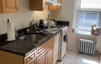 3 beds, 1 bath, 1,000 sqft, $3,600, Unit 10