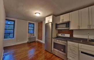 521 E 5th St #4C