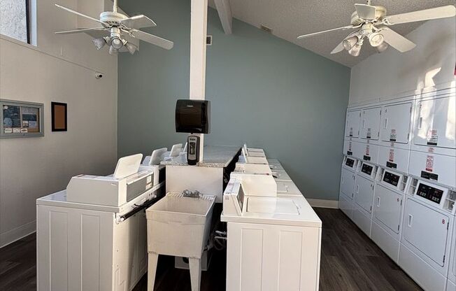 1 bed, 1 bath, 750 sqft, $2,255, Unit 716