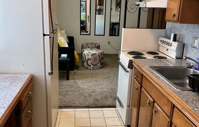 1 bed, 1 bath, $695, Unit 501