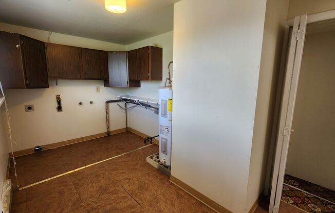 2 beds, 1 bath, $1,550