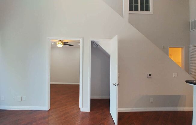2 beds, 1 bath, 925 sqft, $2,850, Unit 307