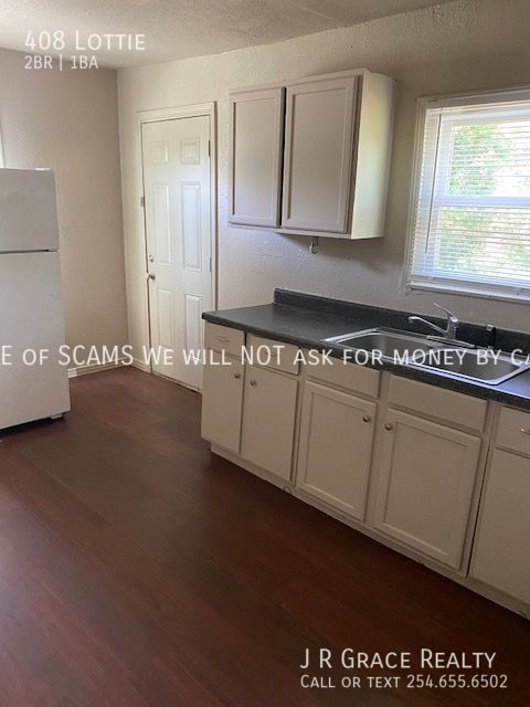 2 beds, 1 bath, 640 sqft, $800