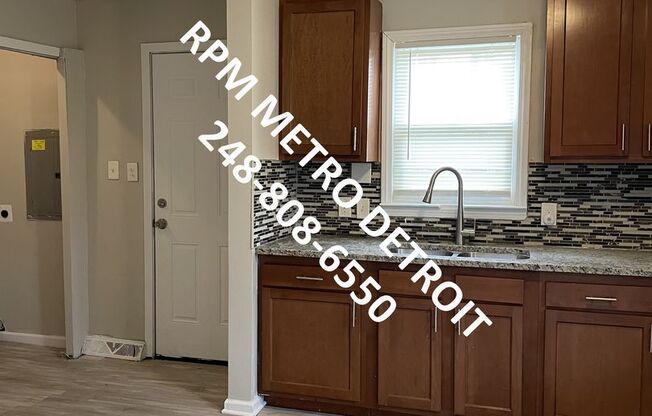 4 beds, 1 bath, $1,450, Unit (RRR)