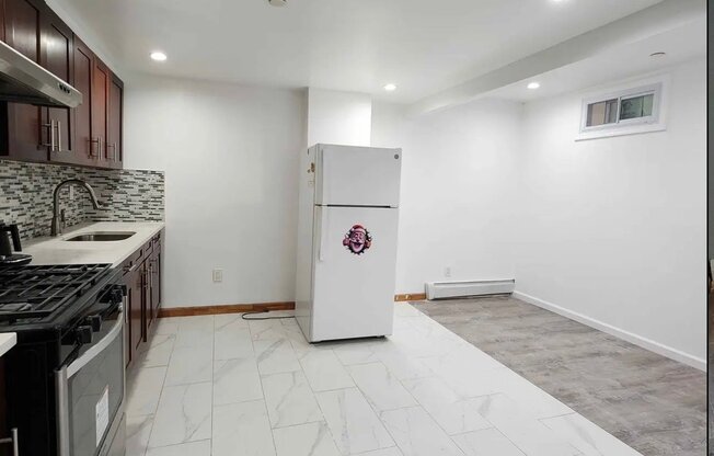 92 9 48 AVE