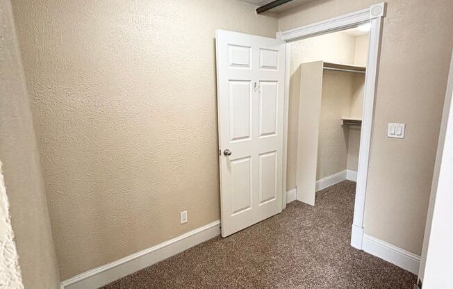 2 beds, 2 baths, $1,295, Unit 206