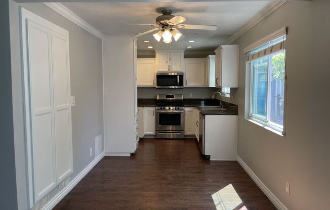 2 beds, 2 baths, 912 sqft, $2,790, Unit 0091