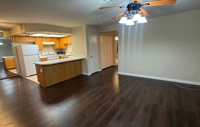 Two Bedroom Two Bathroom Fully Furnished Condo