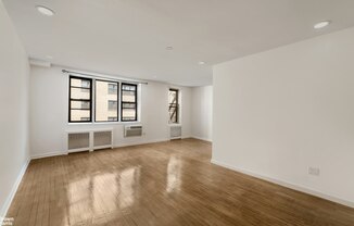 200 E 28th St 4H
