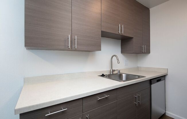 2 beds, 2 baths, 987 sqft, $2,895, Unit 40-10