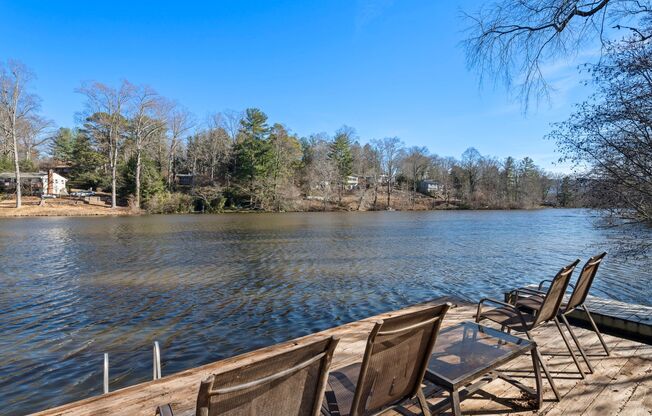 Lakefront Home in Kenilworth!