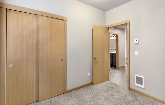 3 beds, 2 baths, 1,021 sqft, $2,295, Unit 541-104