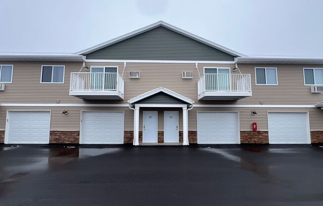 2 beds, 2 baths, 1,483 sqft, $1,675, Unit AT 709-33