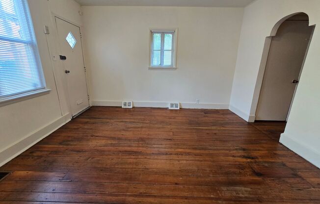 Large 2 bed 2 bath townhouse with huge private yard attached