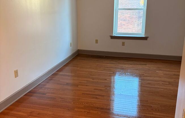 1 bed, 1 bath, $845, Unit APARTMENT 3