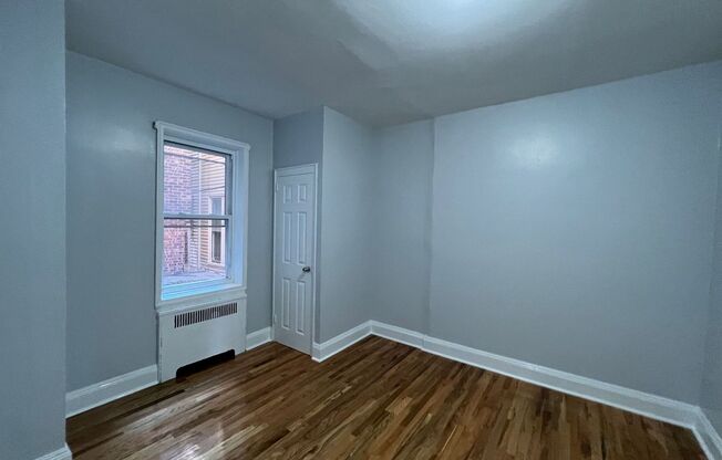 2 beds, 1 bath, $2,200, Unit 2H